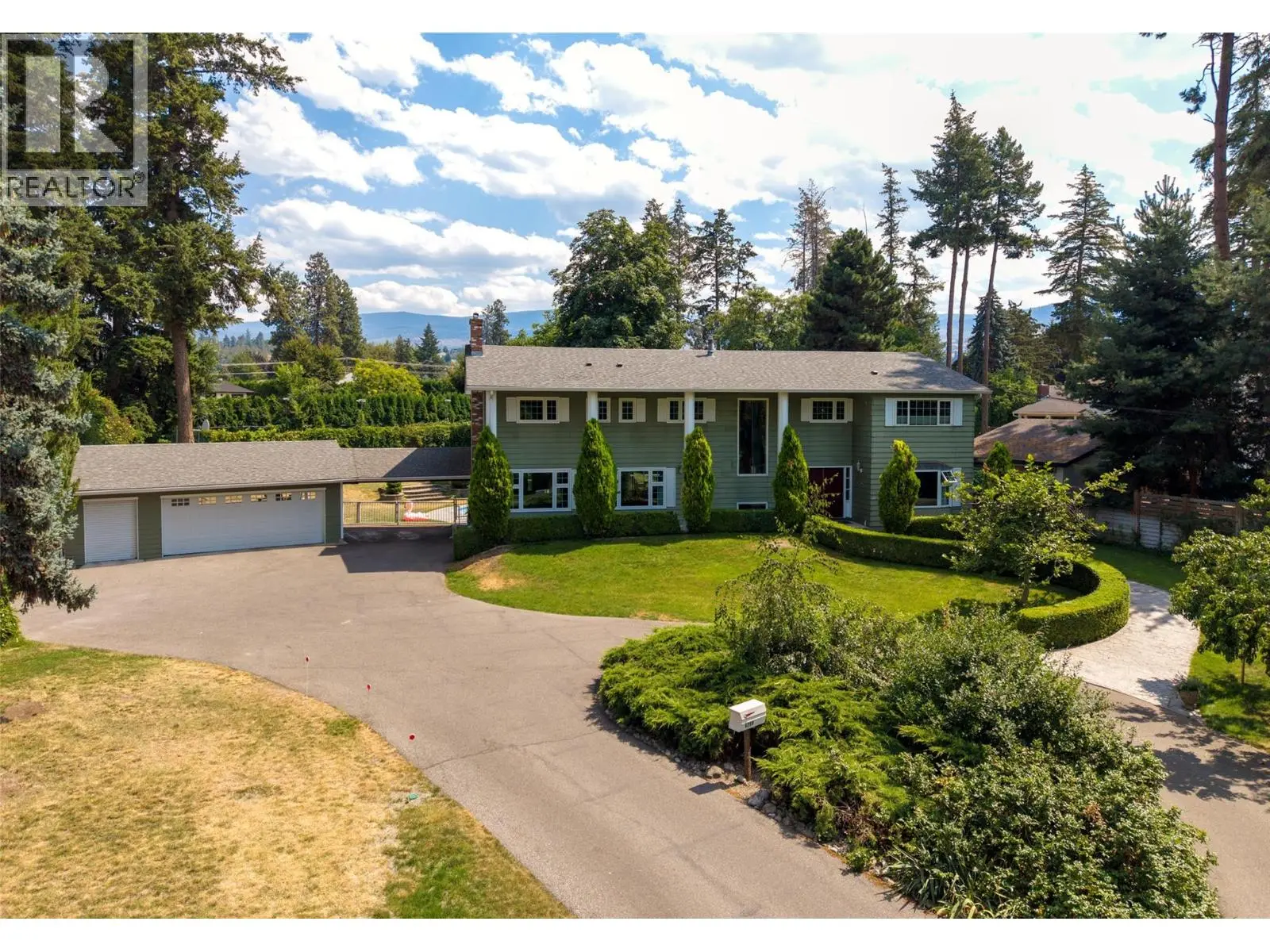 4299 Hobson Road. Kelowna, British Columbia
