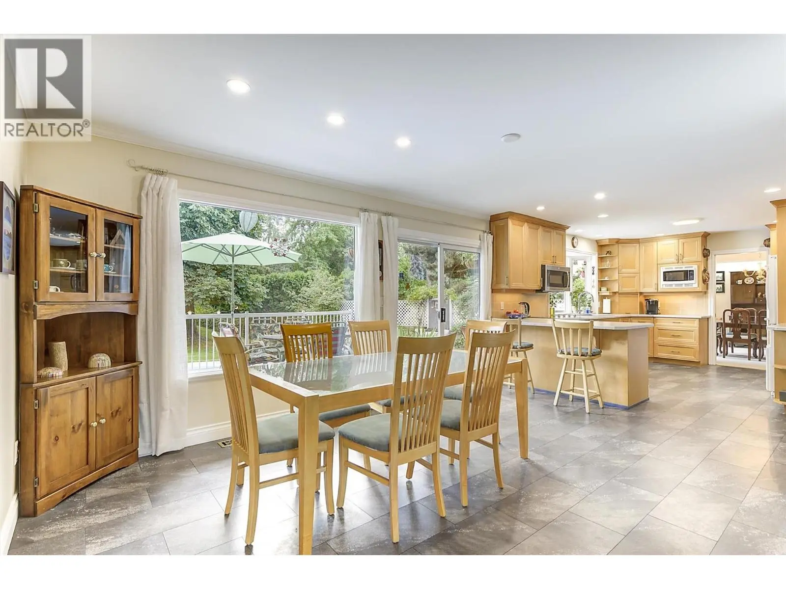 4299 Hobson Road. Kelowna, British Columbia