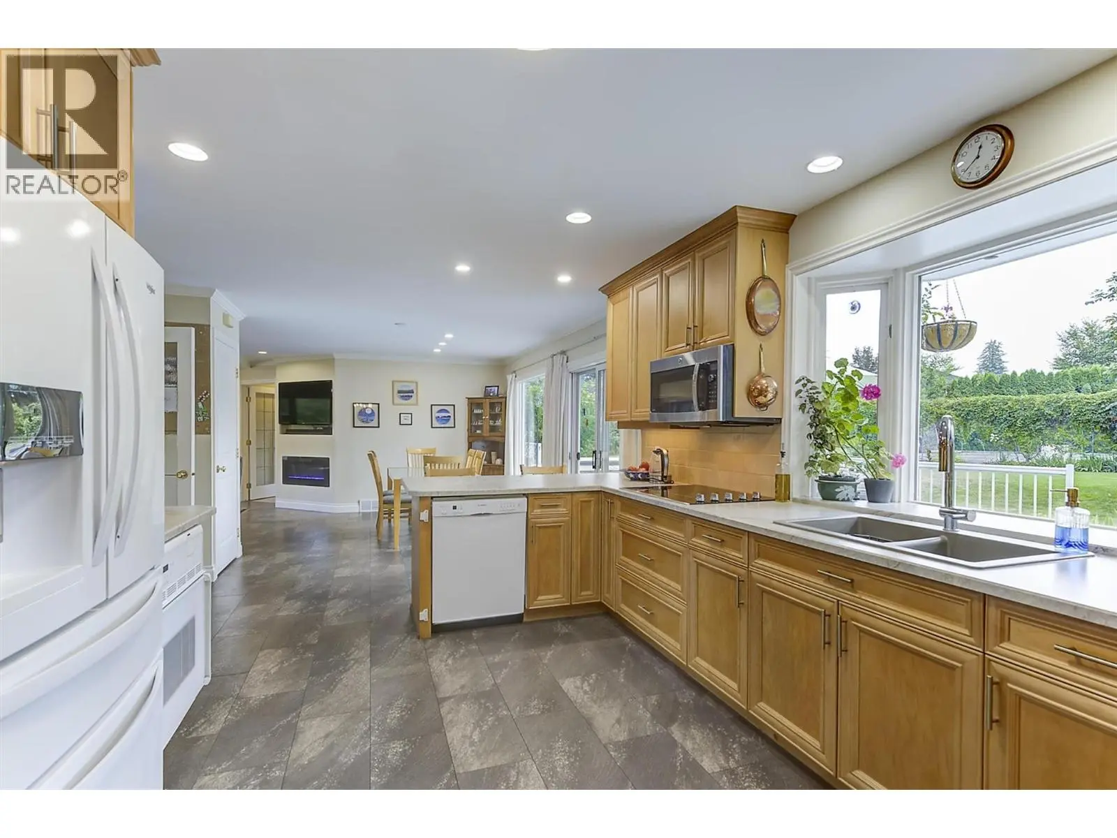 4299 Hobson Road. Kelowna, British Columbia