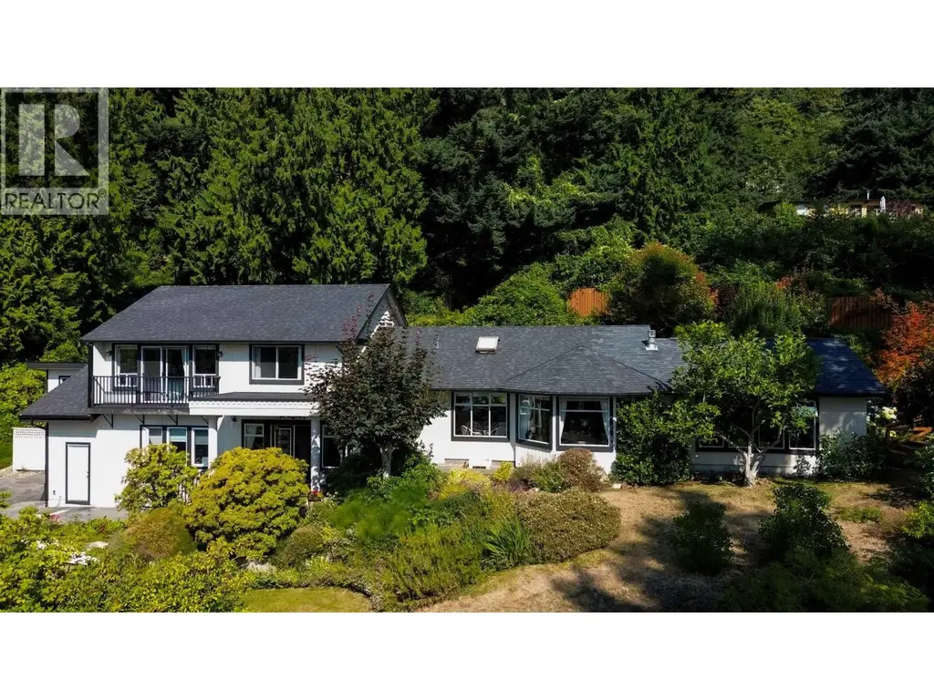 806 Hummingbird Lane, Bowen Island