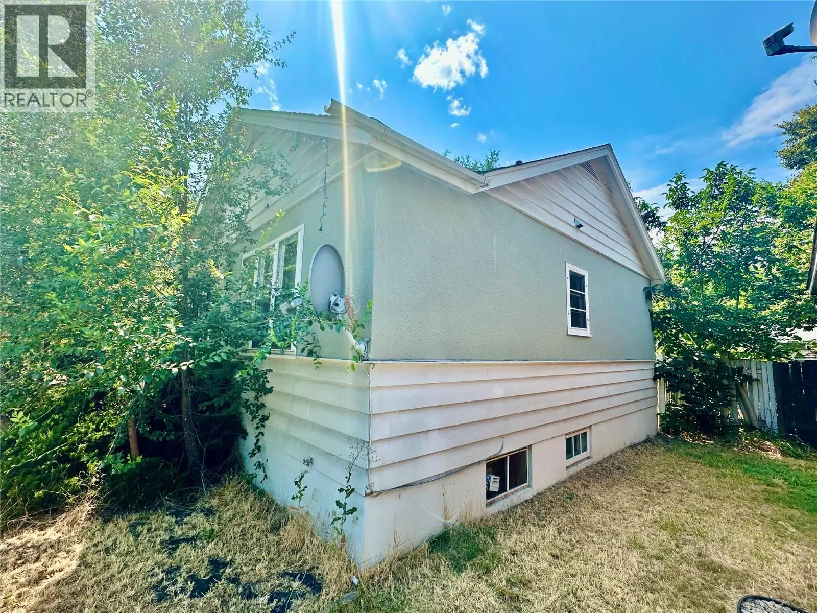 2038 Richter Street. Kelowna, British Columbia