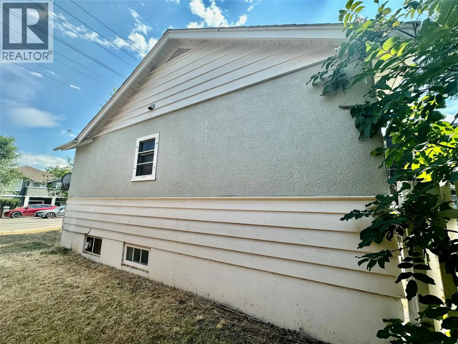 2038 Richter Street. Kelowna, British Columbia