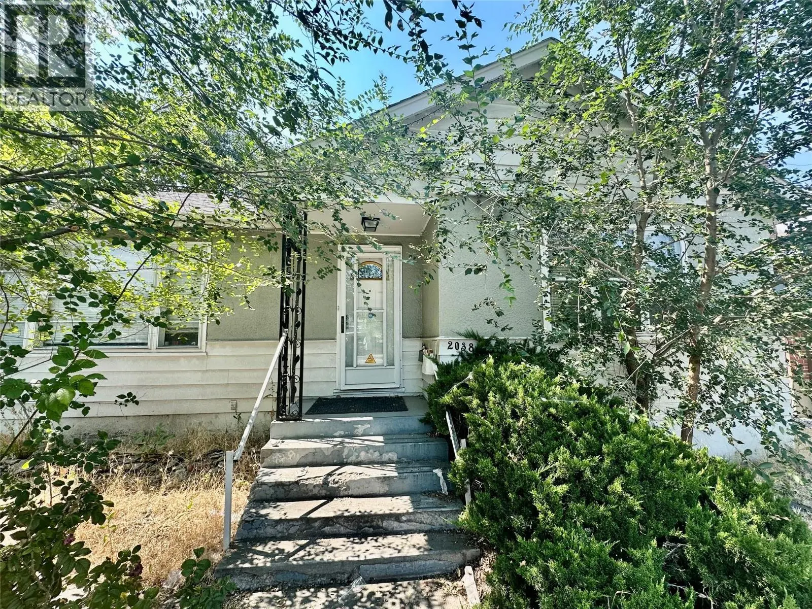 2038 Richter Street. Kelowna, British Columbia