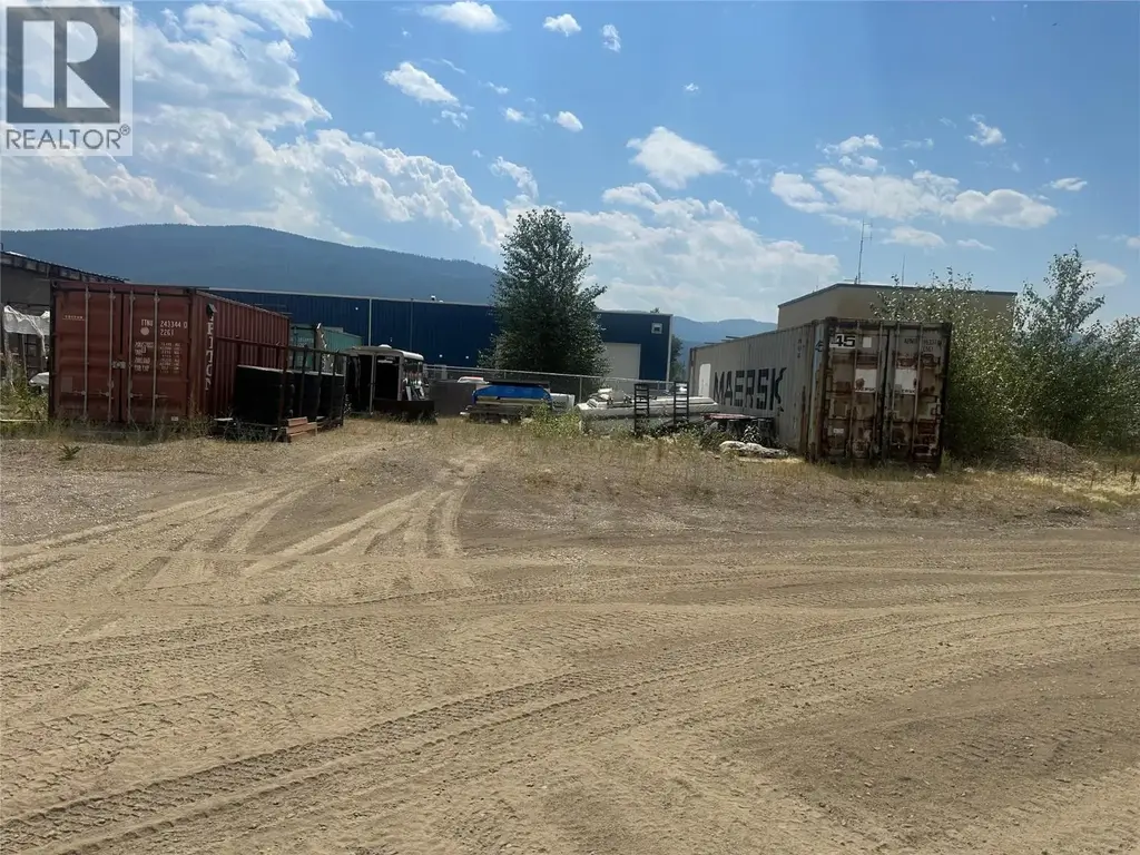1811 Shuswap Avenue, Lumby