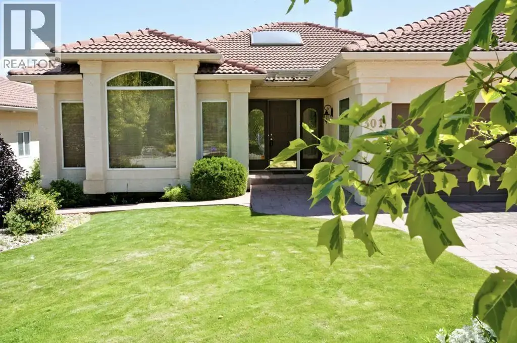 301 Country Estate Place, Vernon