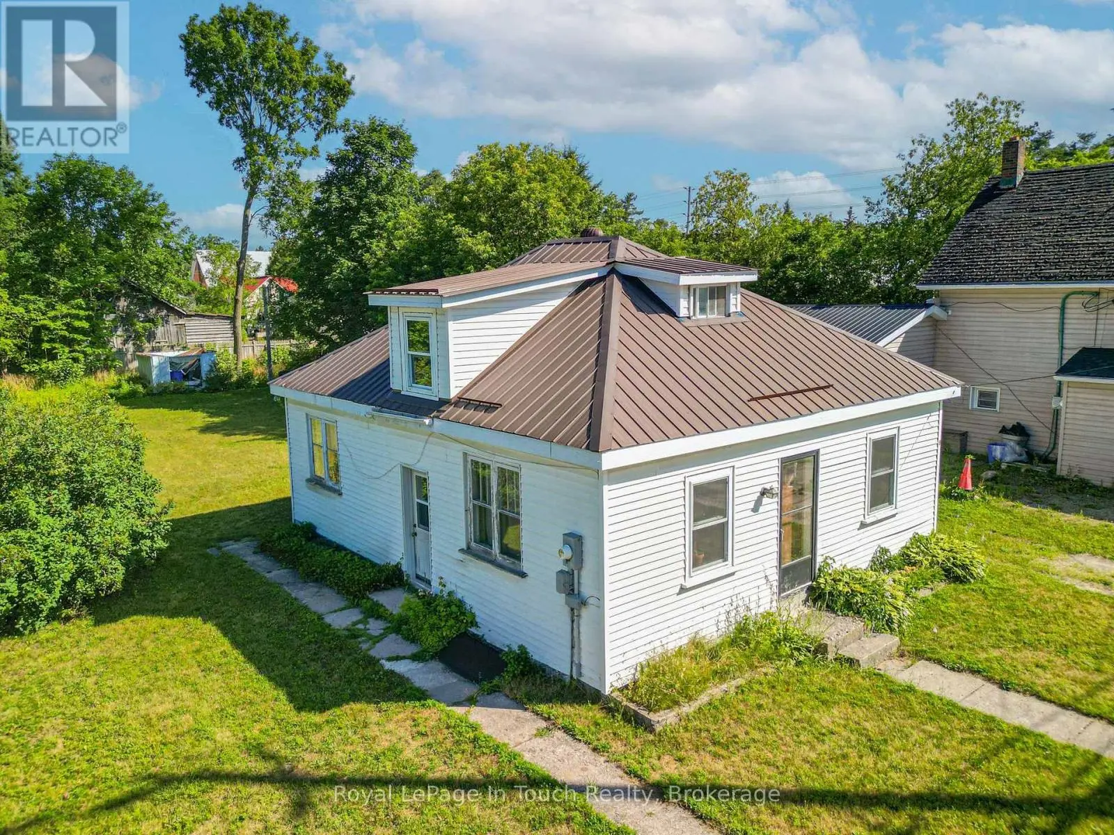 8 Conc 5 Road W, Tiny (Wyevale)