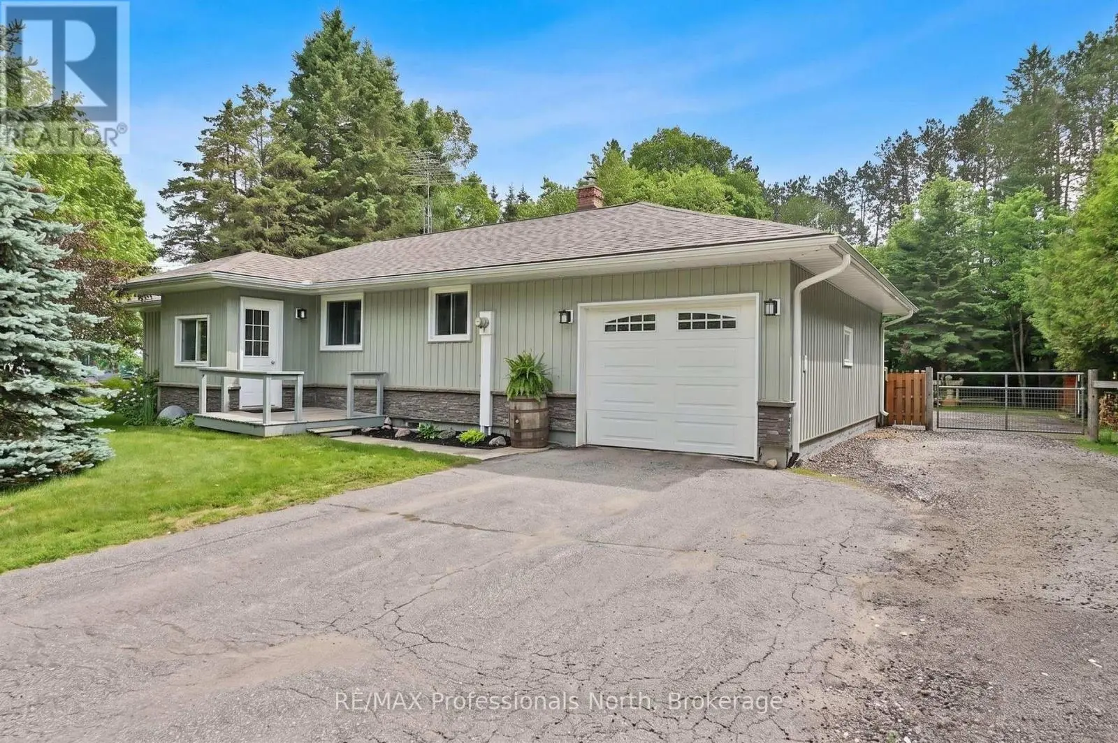 12 Stouffer Street, Minden Hills (Minden)