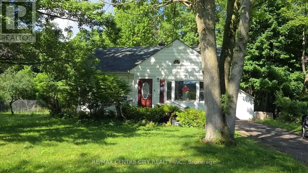 1473 Oakdale Street, London North (North G)