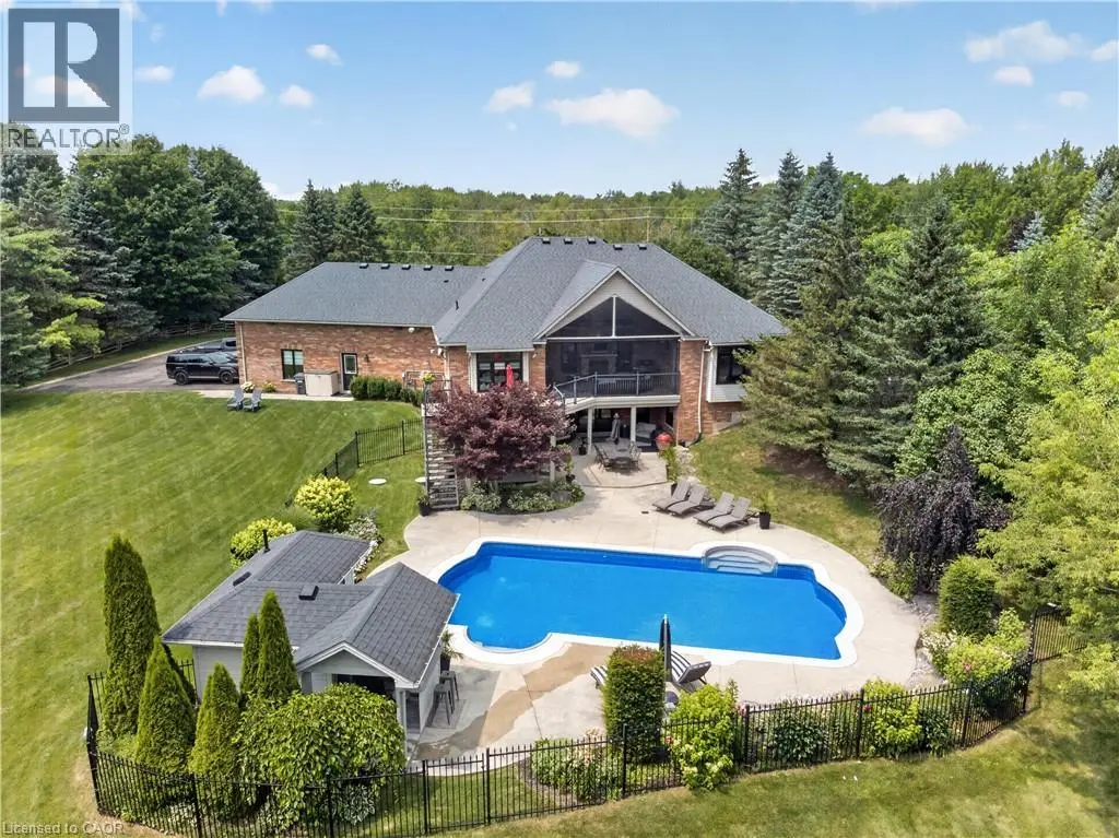 2050 15 Side Road, Milton
