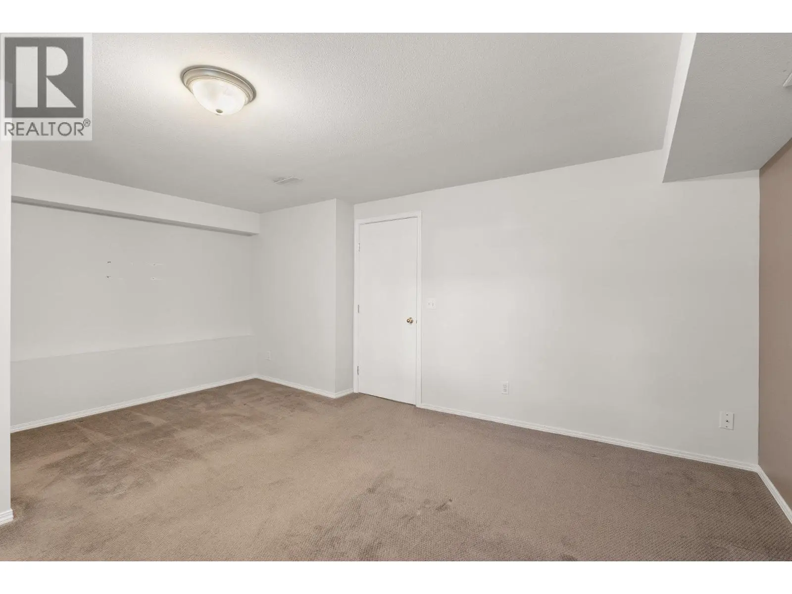 130 Dundas Rd. Road Unit# 5 Lot# 5. Kelowna, British Columbia