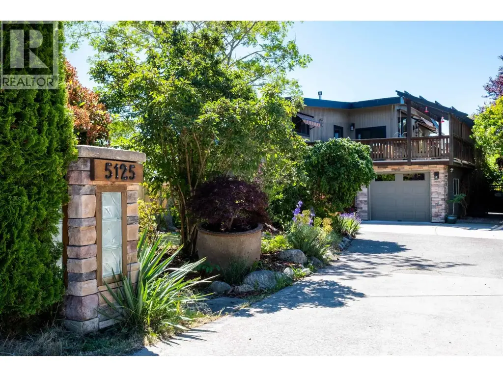 5125 Salal Road, Sechelt