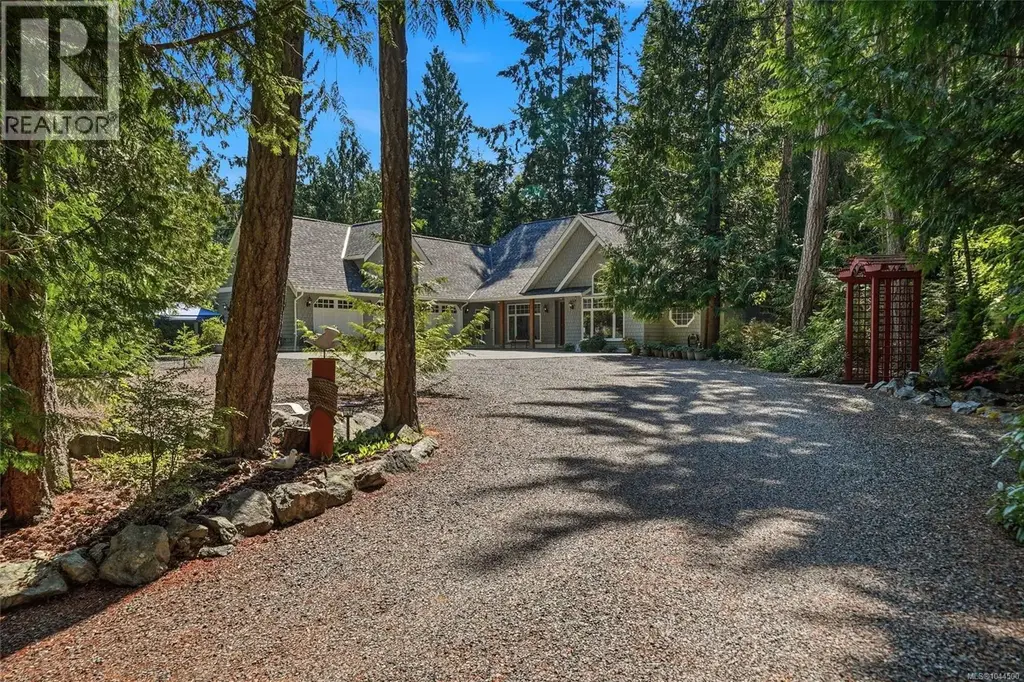382 Dorset Rd, Qualicum Beach