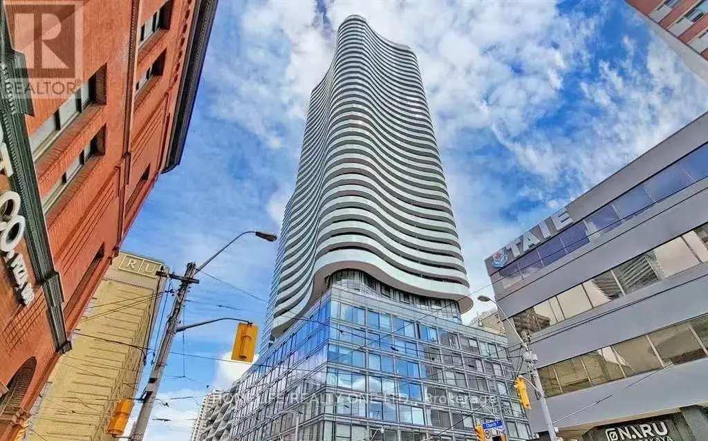2002 - 403 Church Street, Toronto (Church-Yonge Corridor)