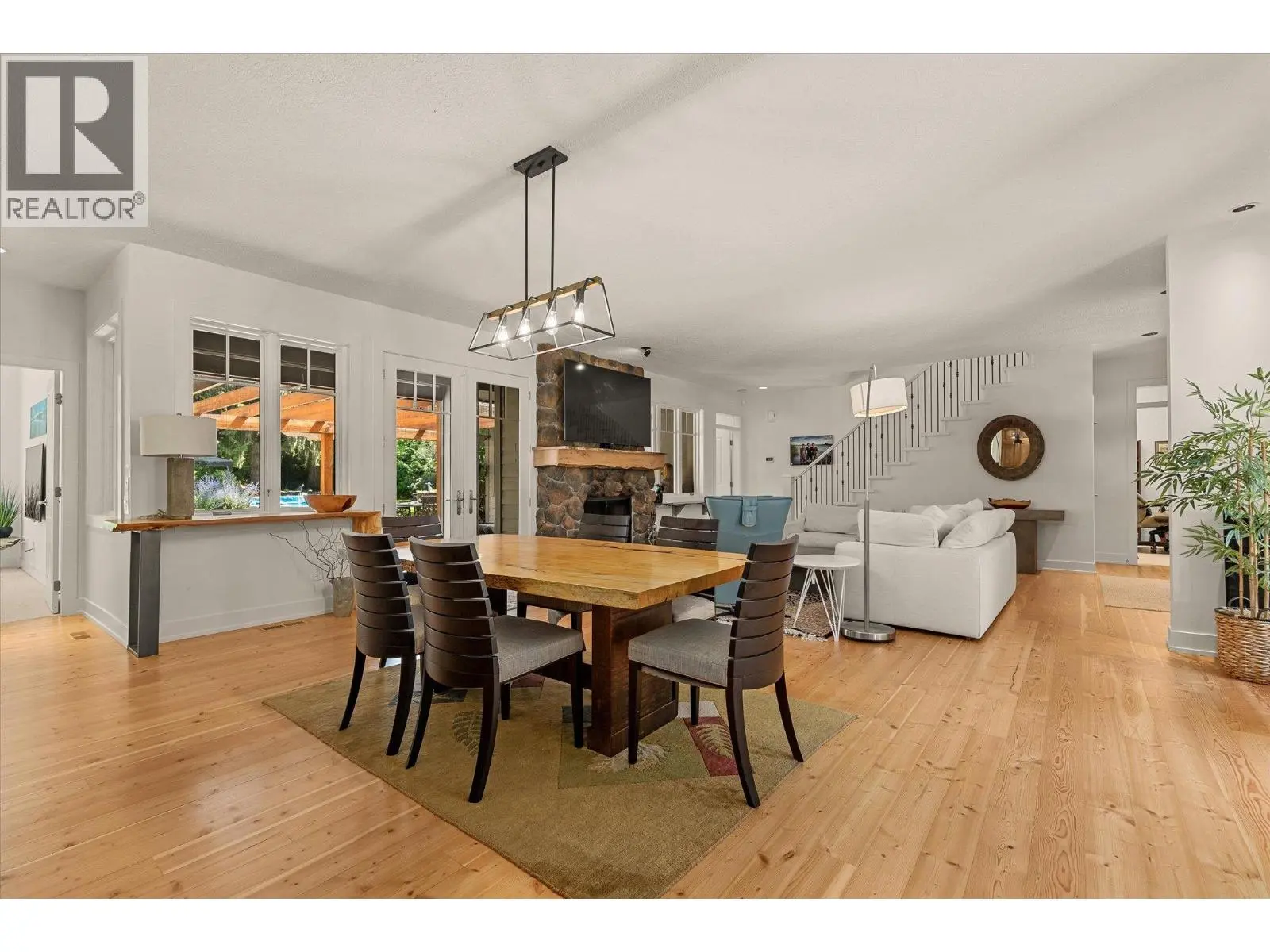 4295 Hobson Road. Kelowna, British Columbia