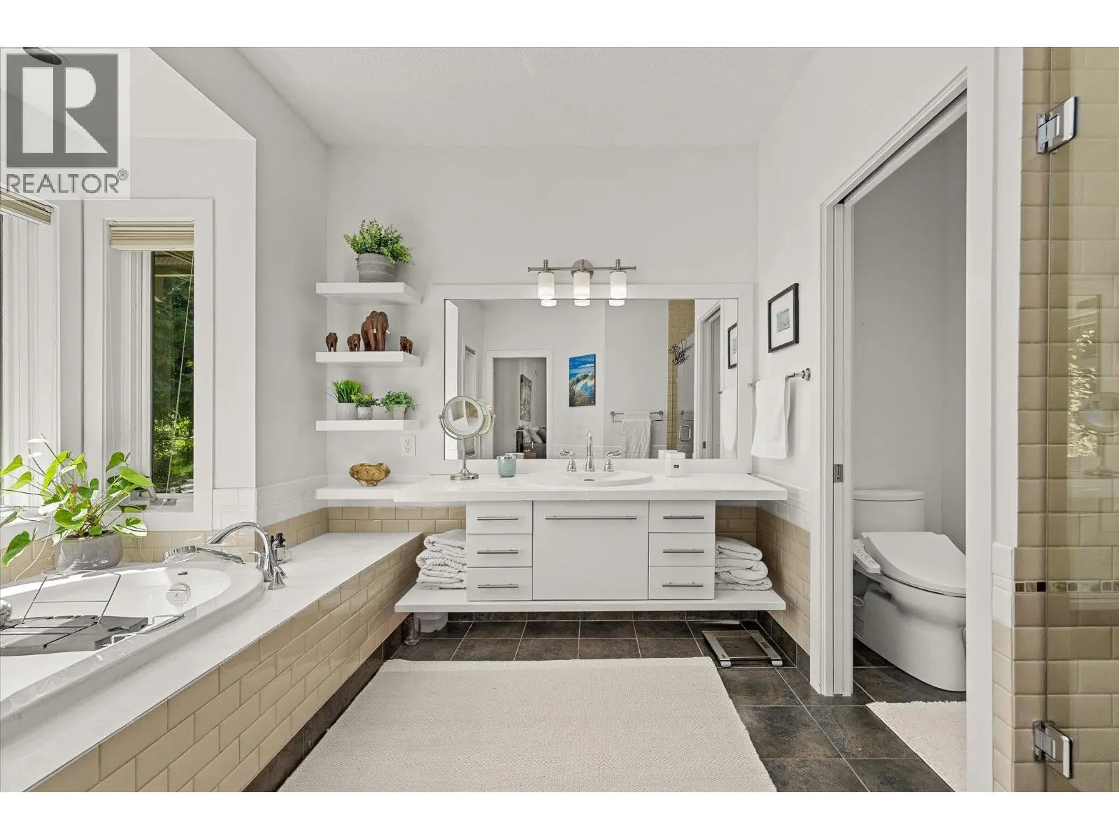 4295 Hobson Road. Kelowna, British Columbia
