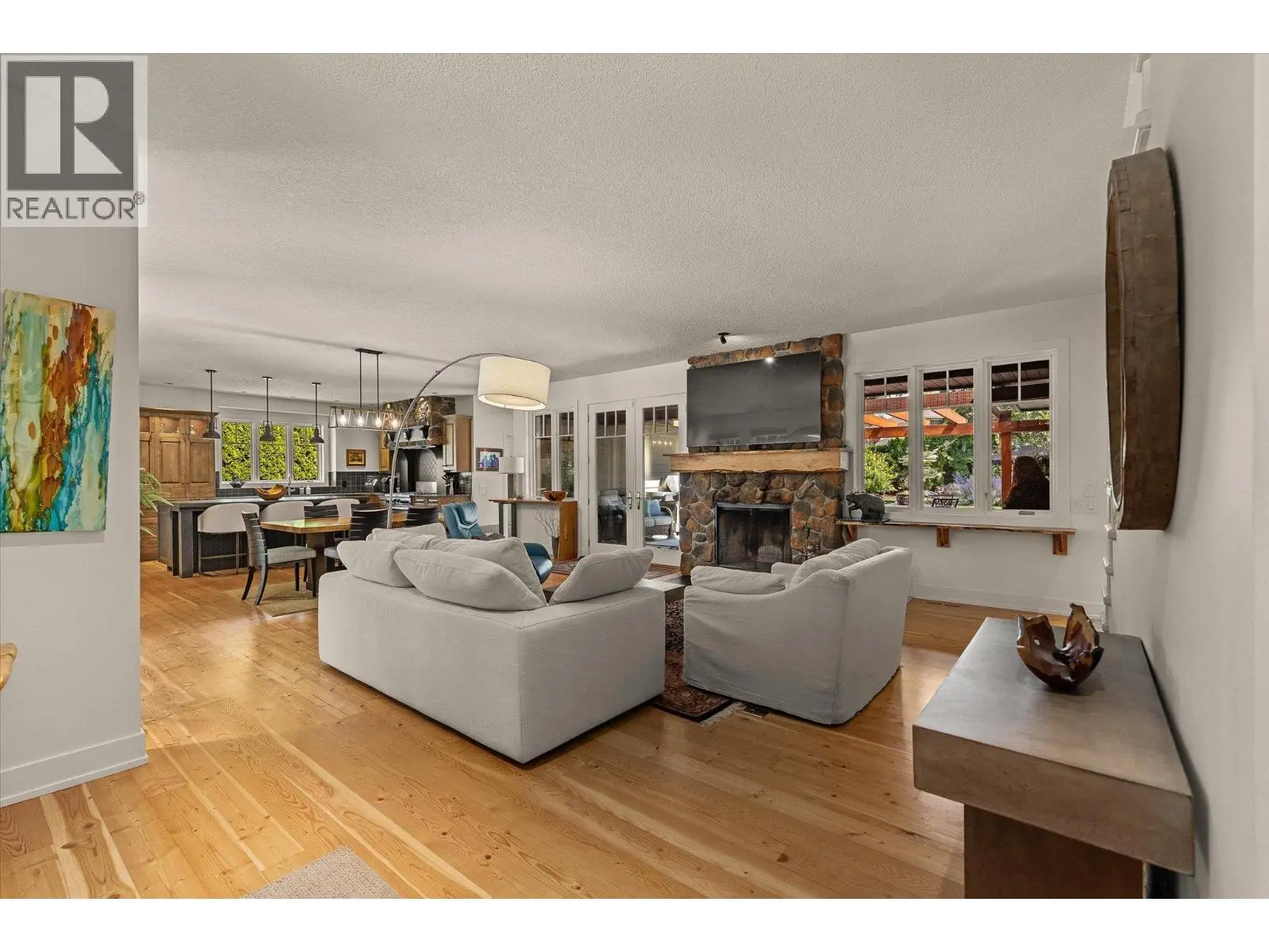4295 Hobson Road. Kelowna, British Columbia