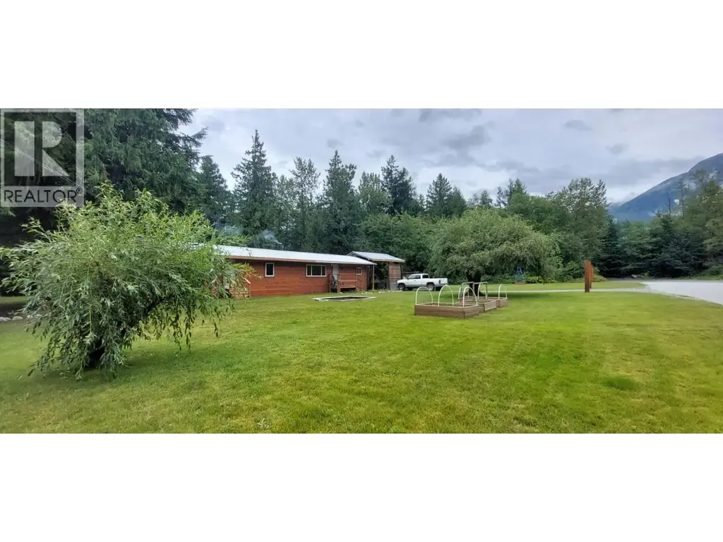 520 Tonquin Road, Bella Coola