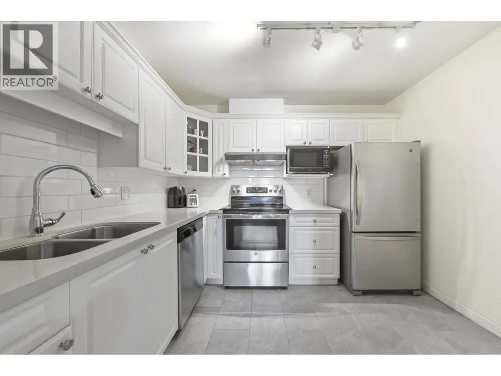 105 5735 Hampton Place, Vancouver