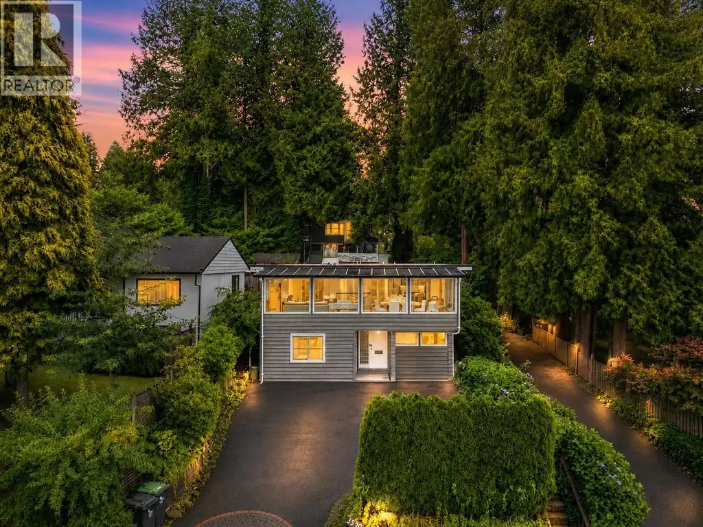 3570 Lonsdale Avenue, North Vancouver