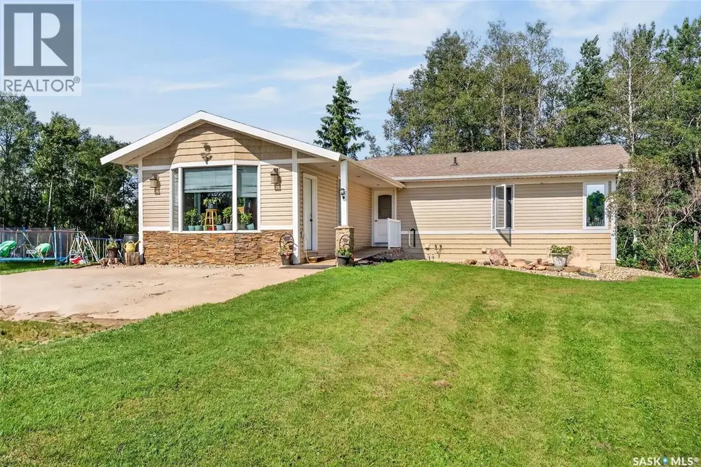Rm 399 Acreage, Lake Lenore Rm No. 399