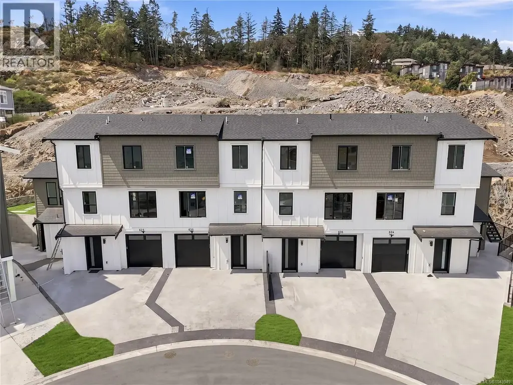 838 Blackbird Pl, Langford