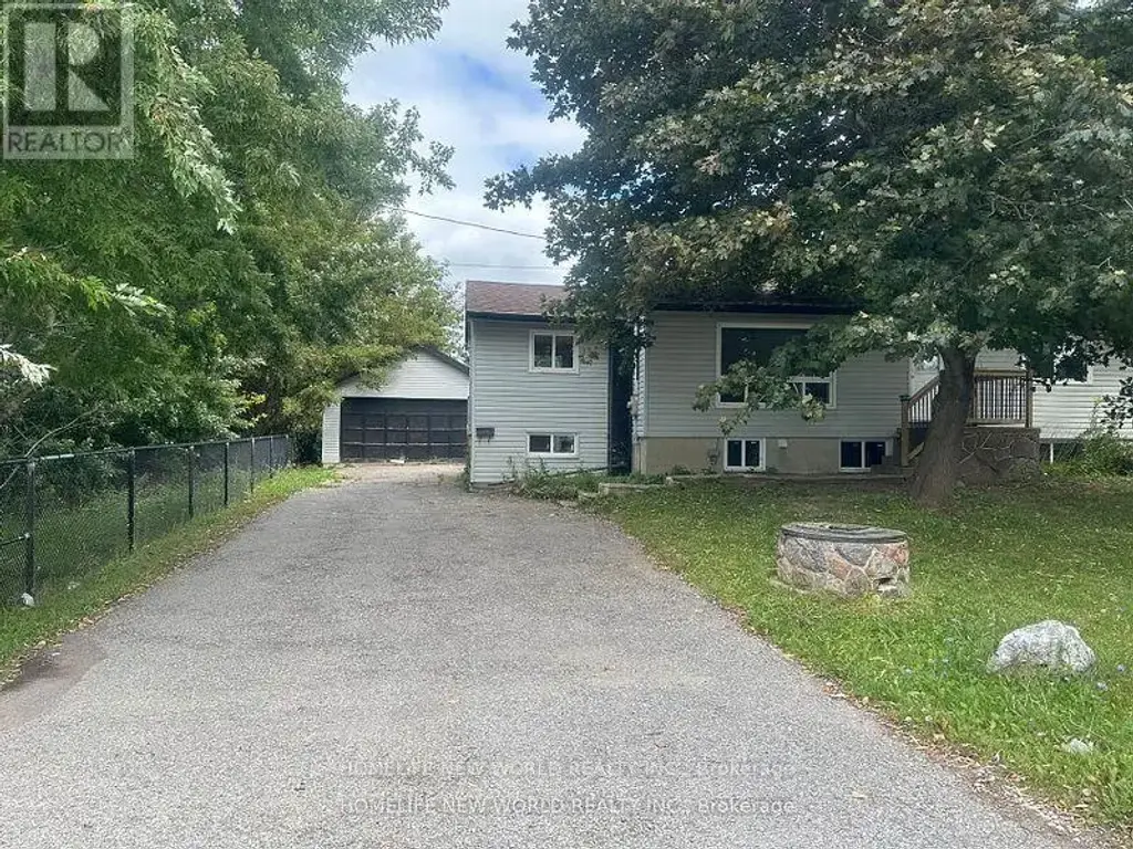 15395 Bayview Avenue, Aurora