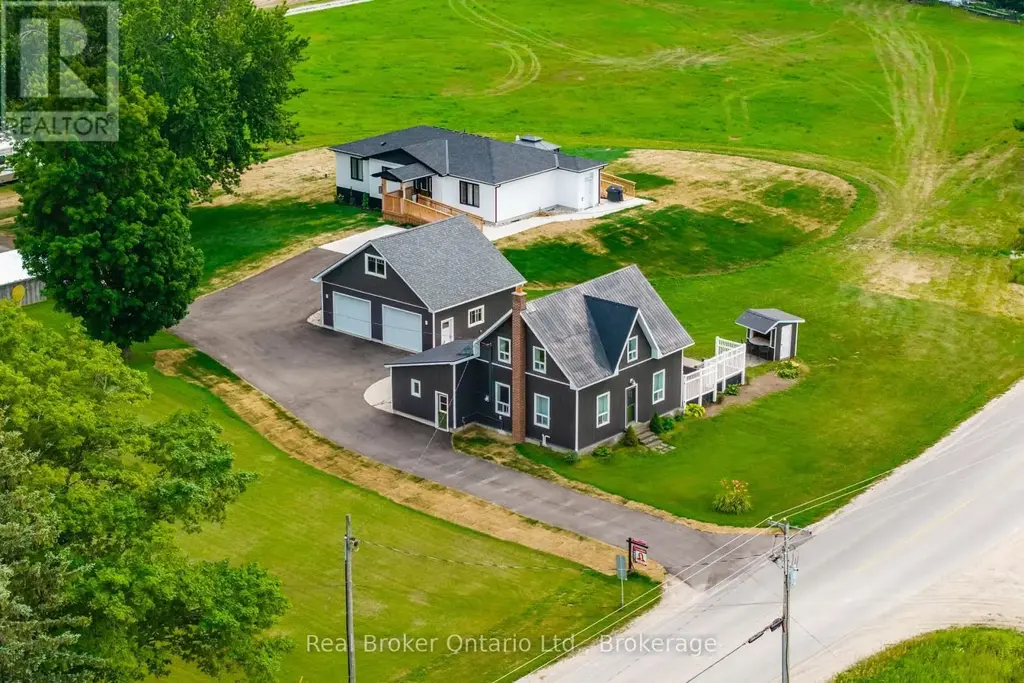 597 Lafontaine Road W, Tiny