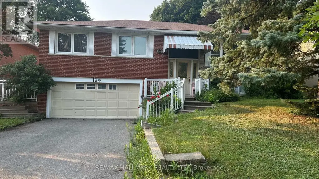 169 Trayborn Drive, Richmond Hill (Mill Pond)
