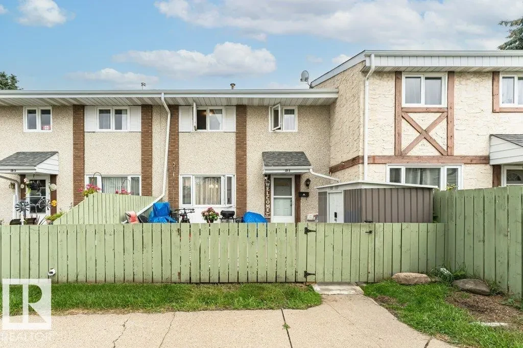 10b Callingwood Co Nw, Edmonton