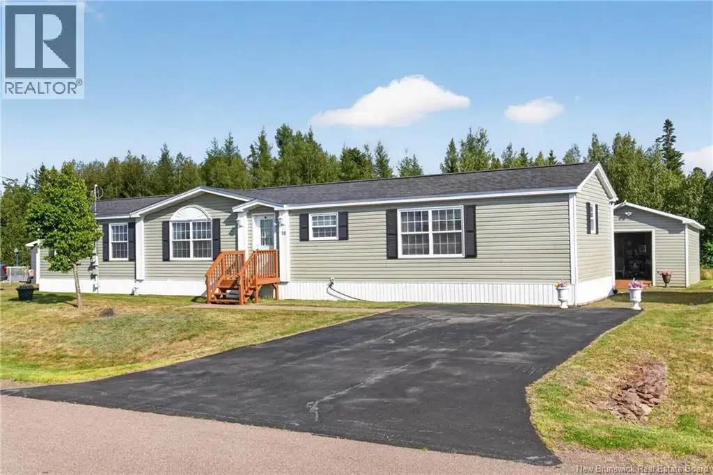 98 Hayward, Riverview