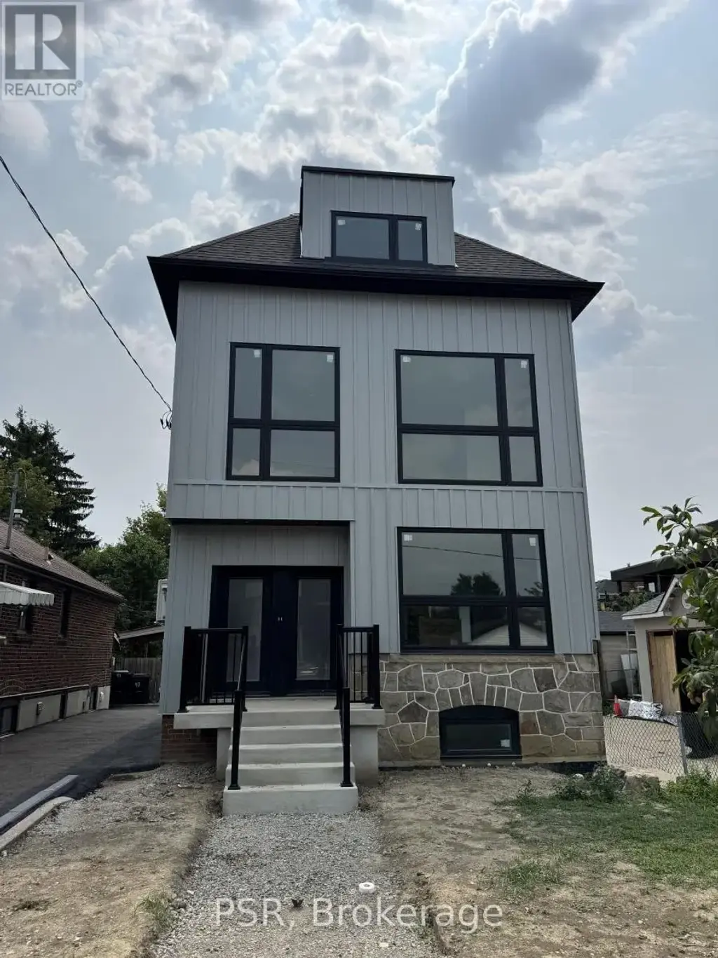 Upper - 99 Ypres Road, Toronto (Keelesdale-Eglinton West)