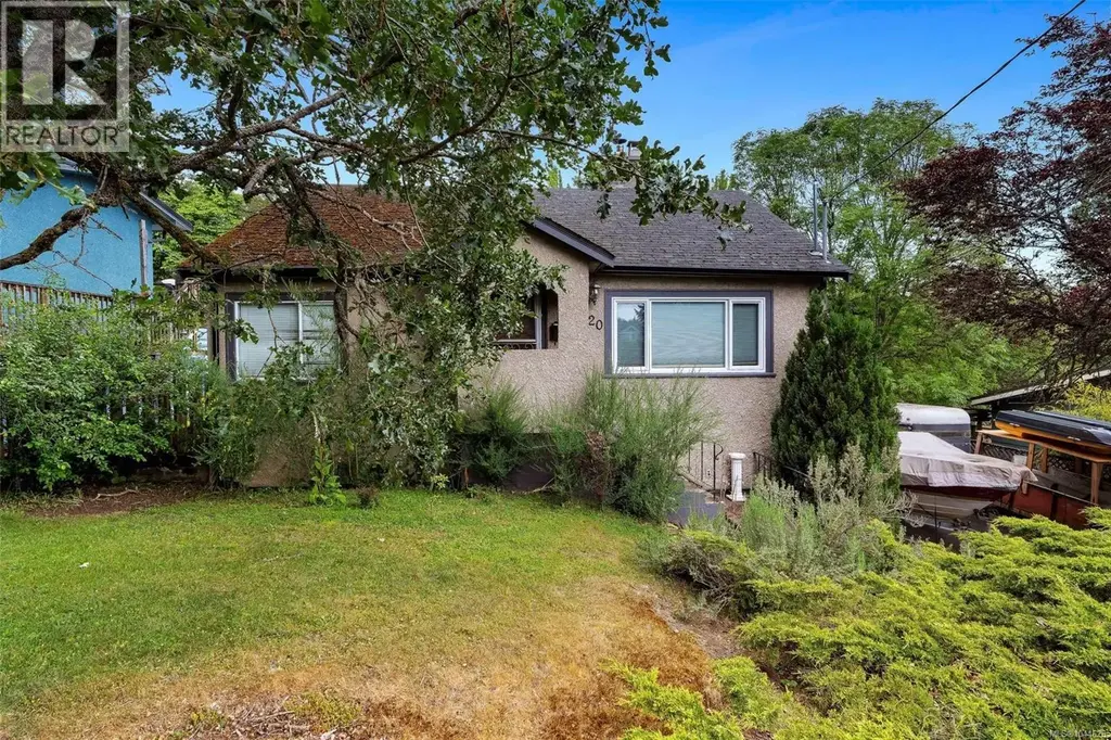 920 Jasmine Ave, Saanich