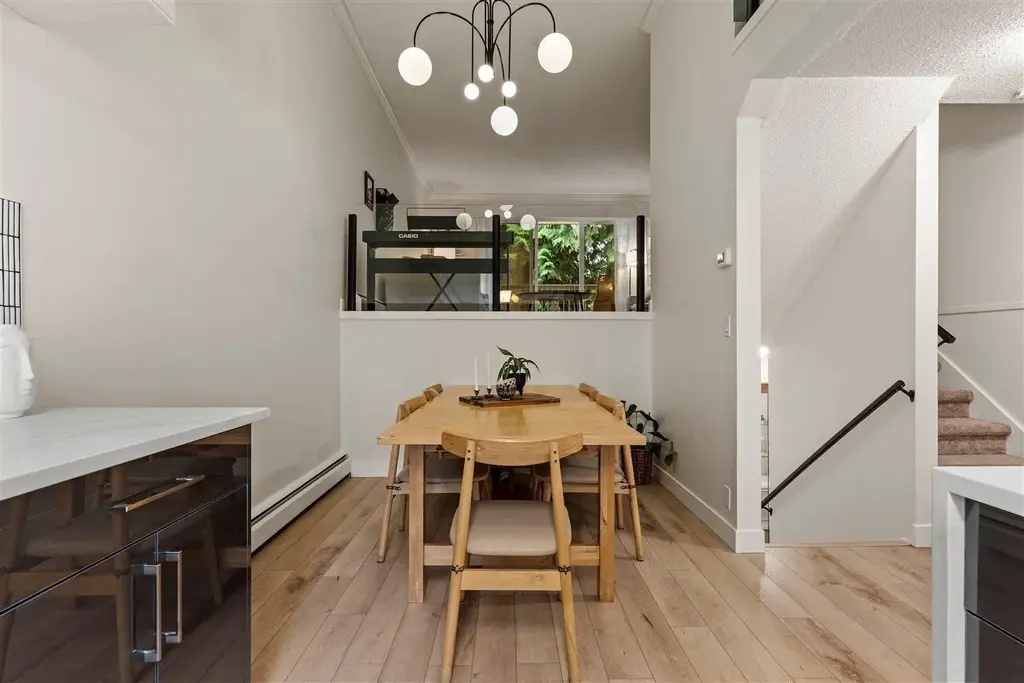 4 33293 E Bourquin Crescent, Abbotsford