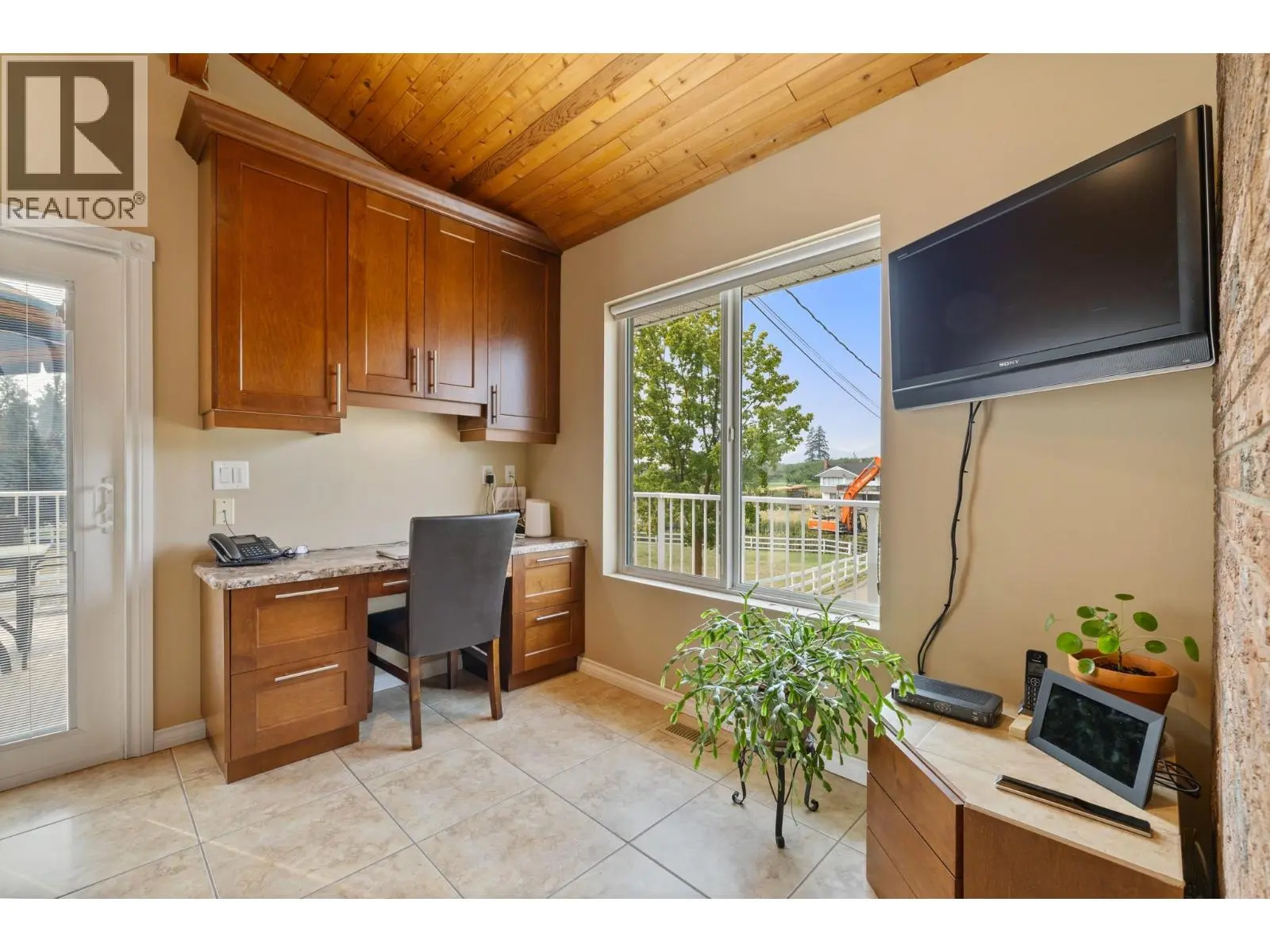 535 Curtis Road. Kelowna, British Columbia