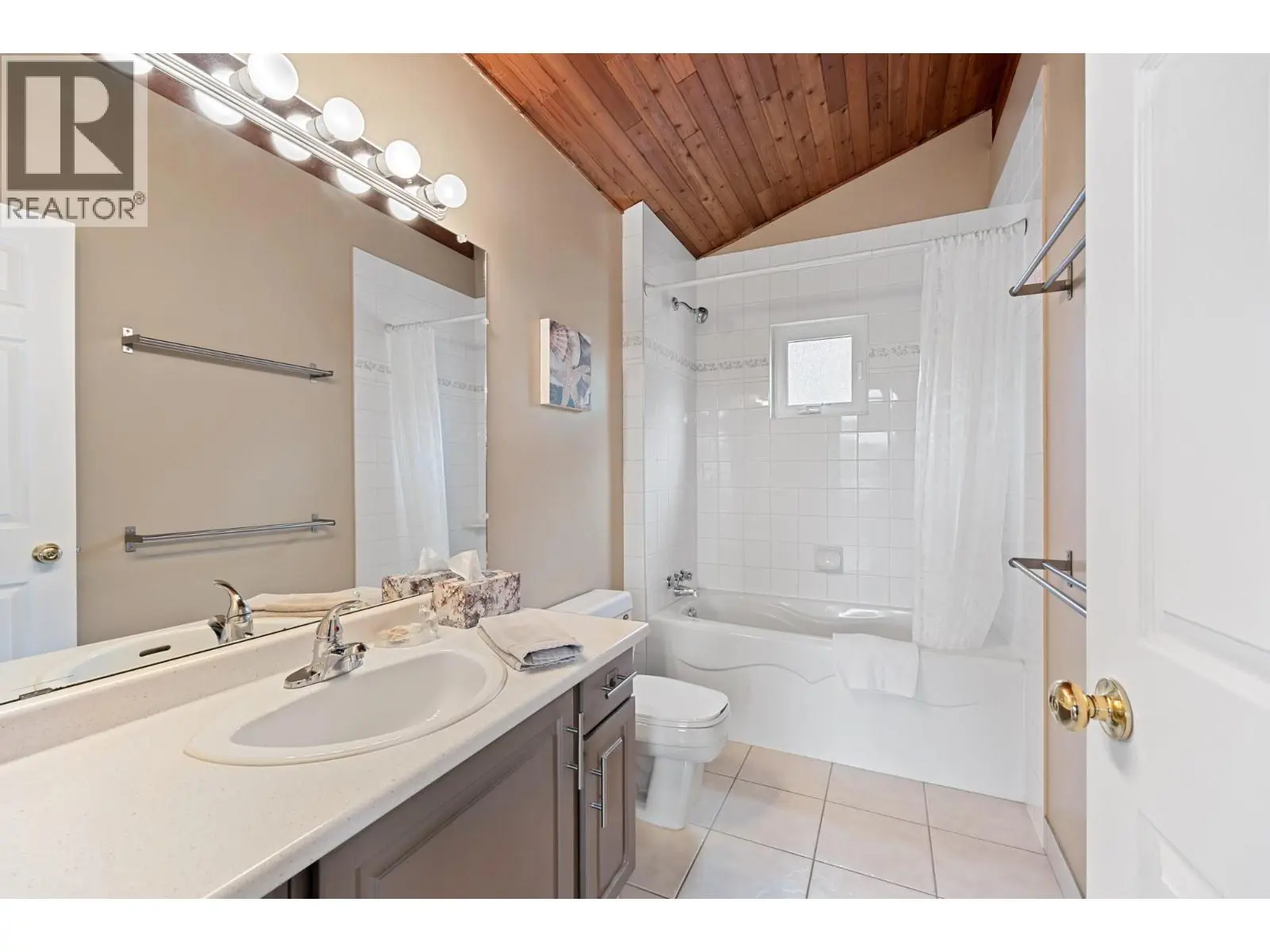 535 Curtis Road. Kelowna, British Columbia