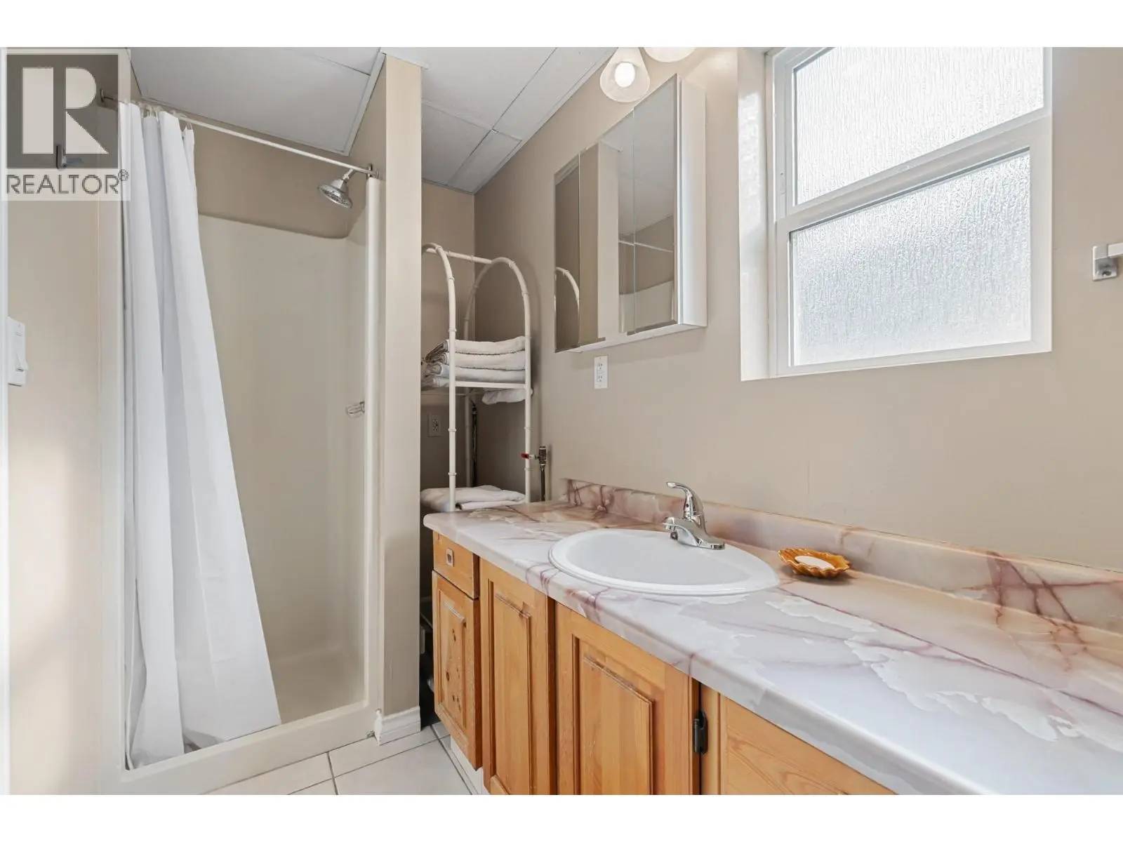 535 Curtis Road. Kelowna, British Columbia