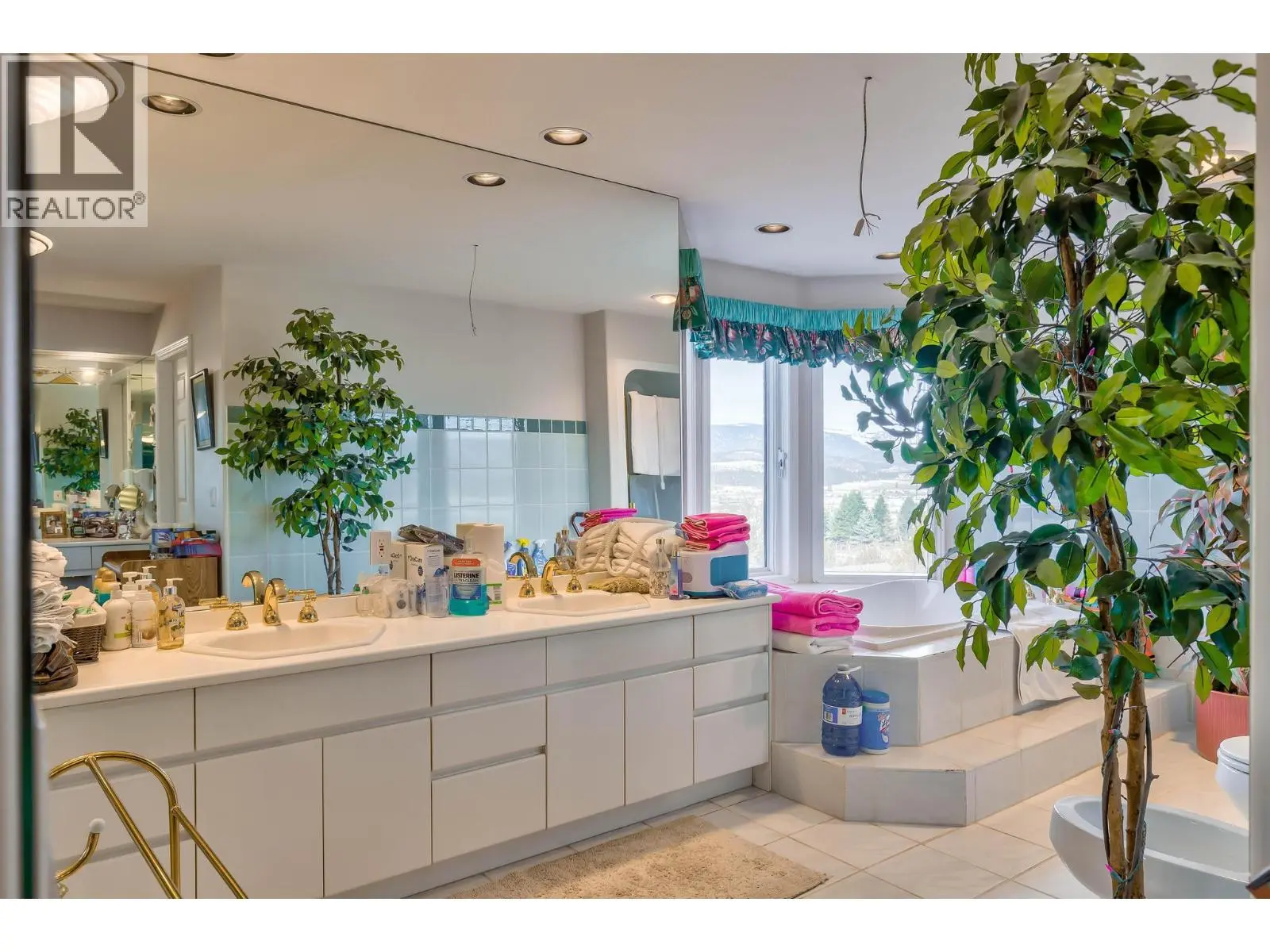 1135 Graf Road. Kelowna, British Columbia