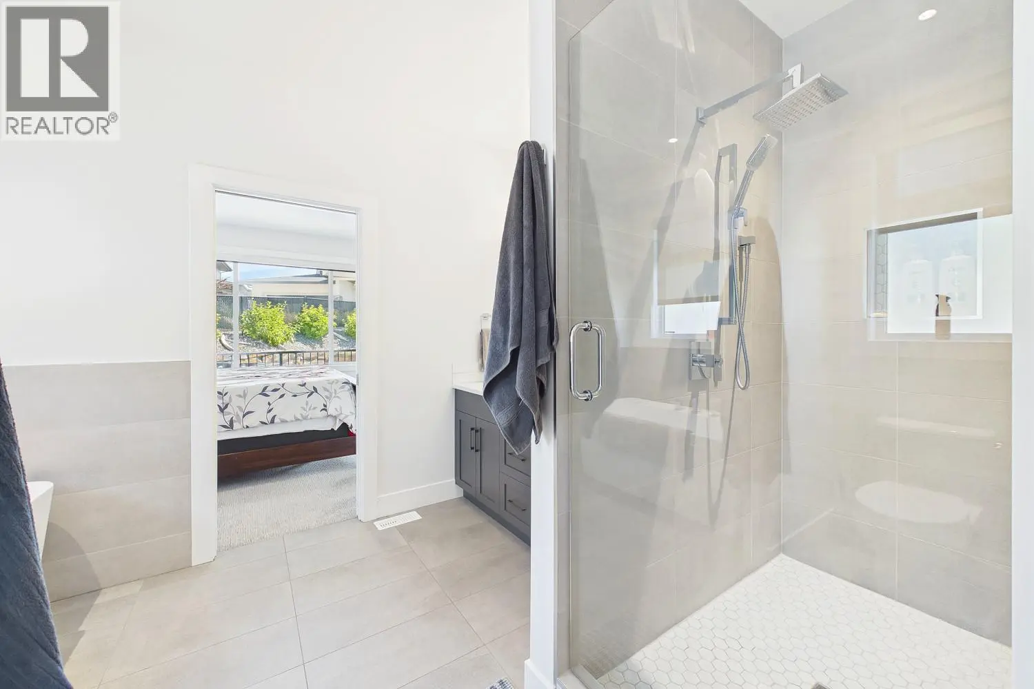 187 Echo Ridge Drive. Kelowna, British Columbia