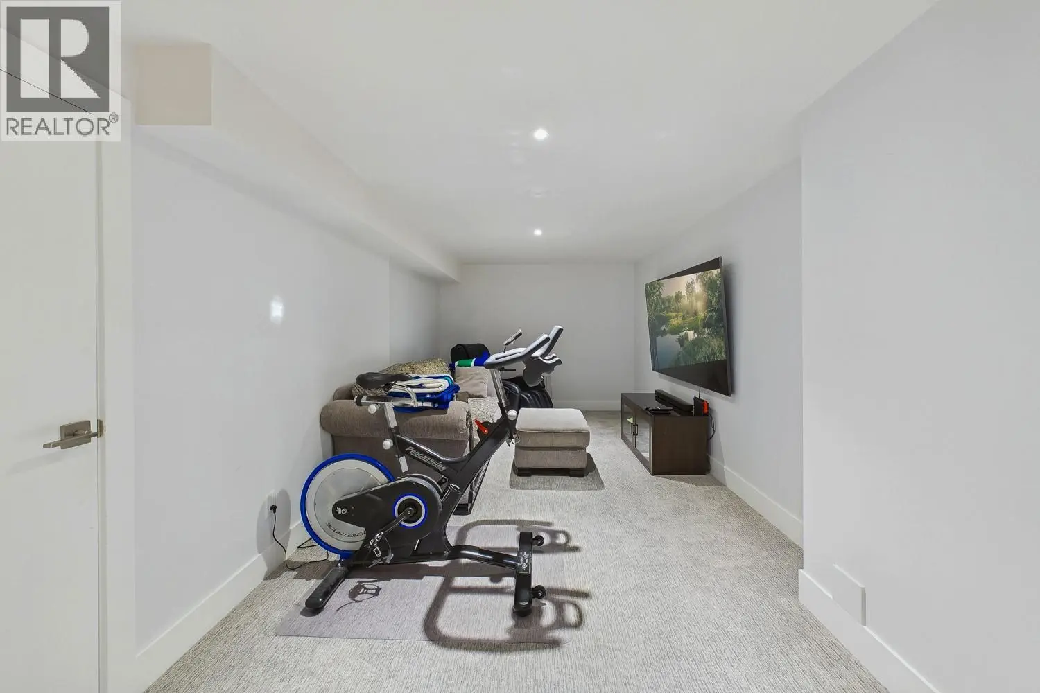 187 Echo Ridge Drive. Kelowna, British Columbia