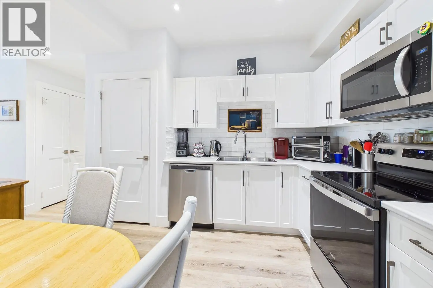 187 Echo Ridge Drive. Kelowna, British Columbia
