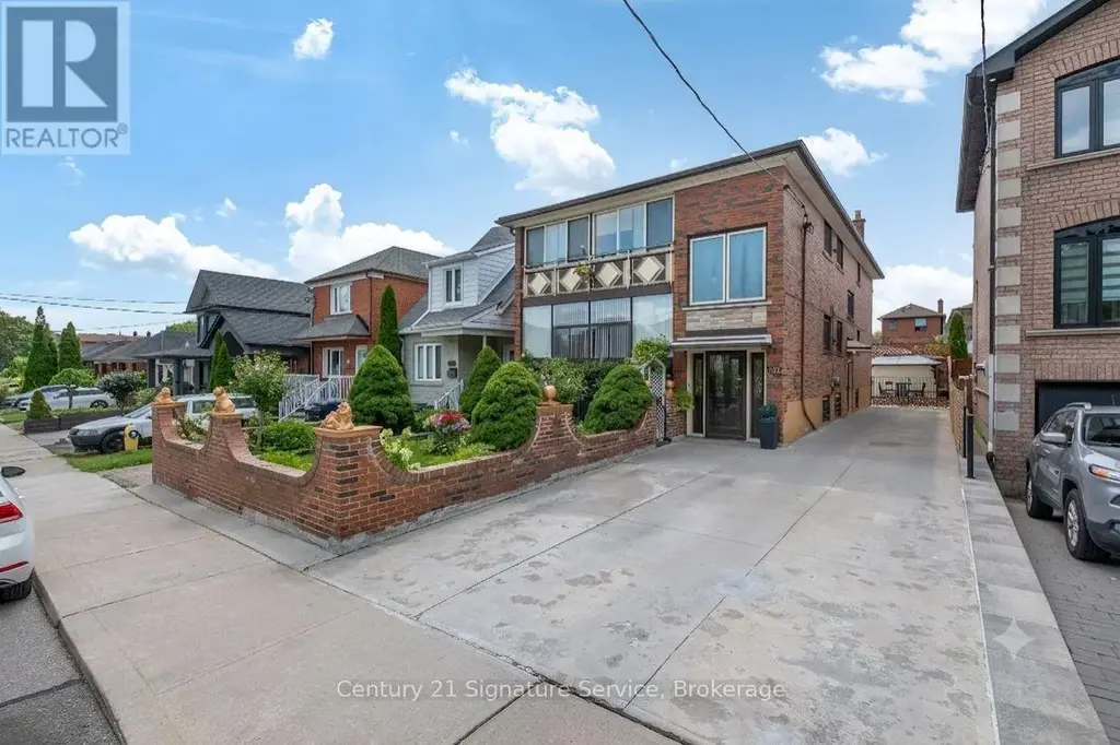524 Silverthorn Avenue, Toronto (Keelesdale-Eglinton West)