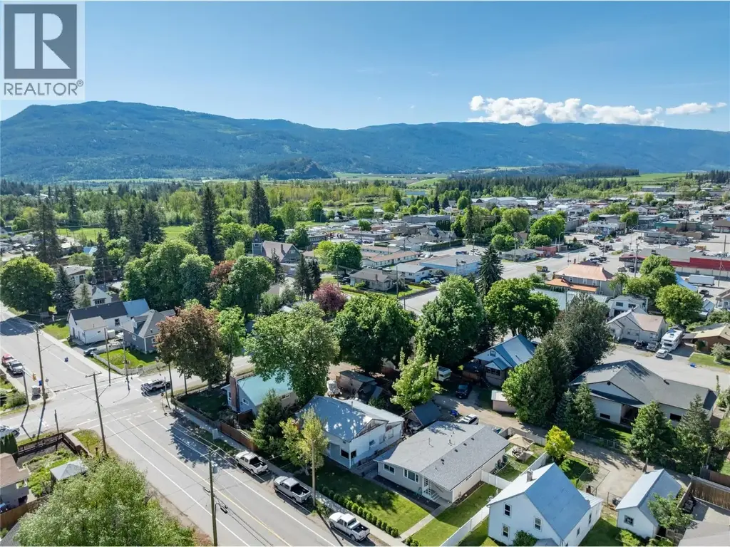 704 Knight Avenue, Enderby