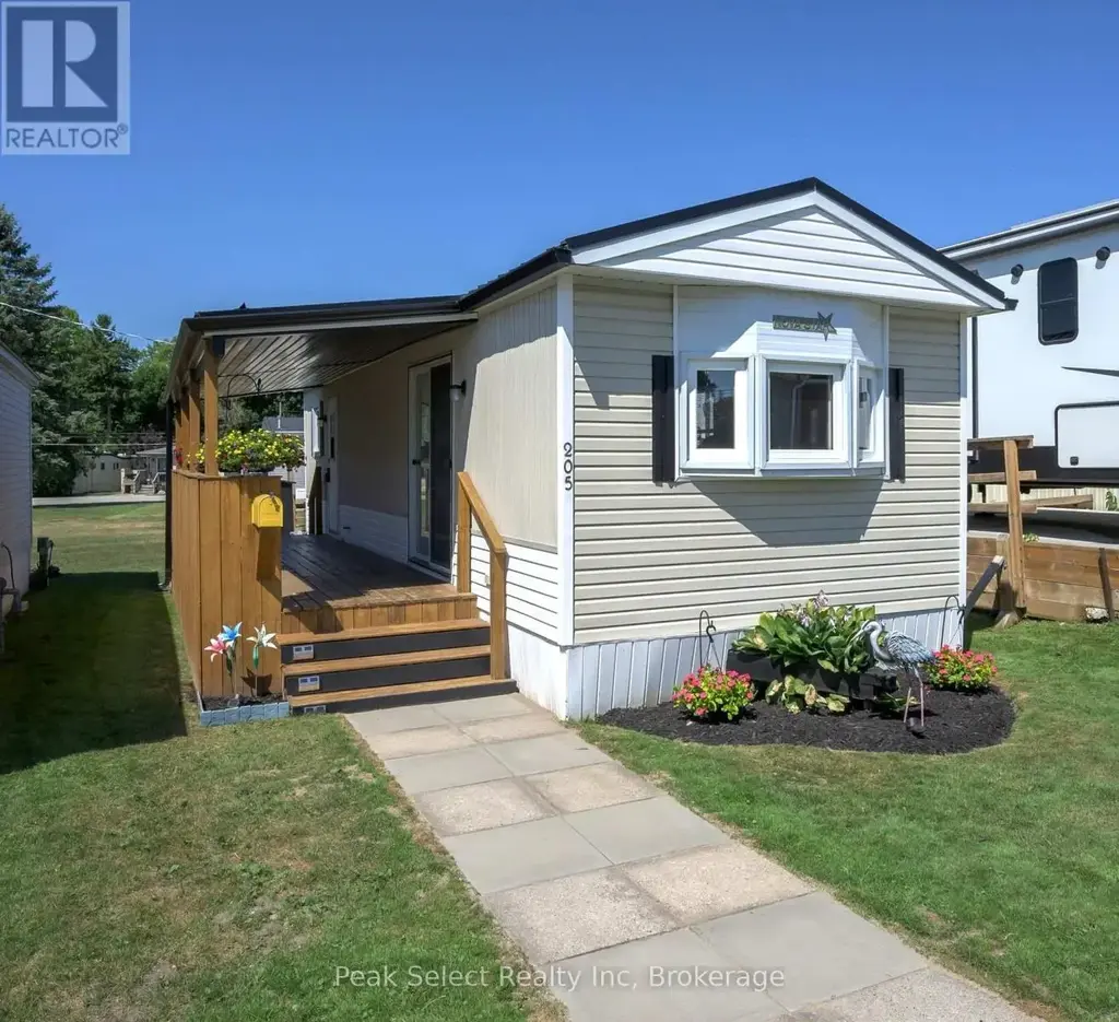 205 - 198 Springbank Drive, London South (South D)