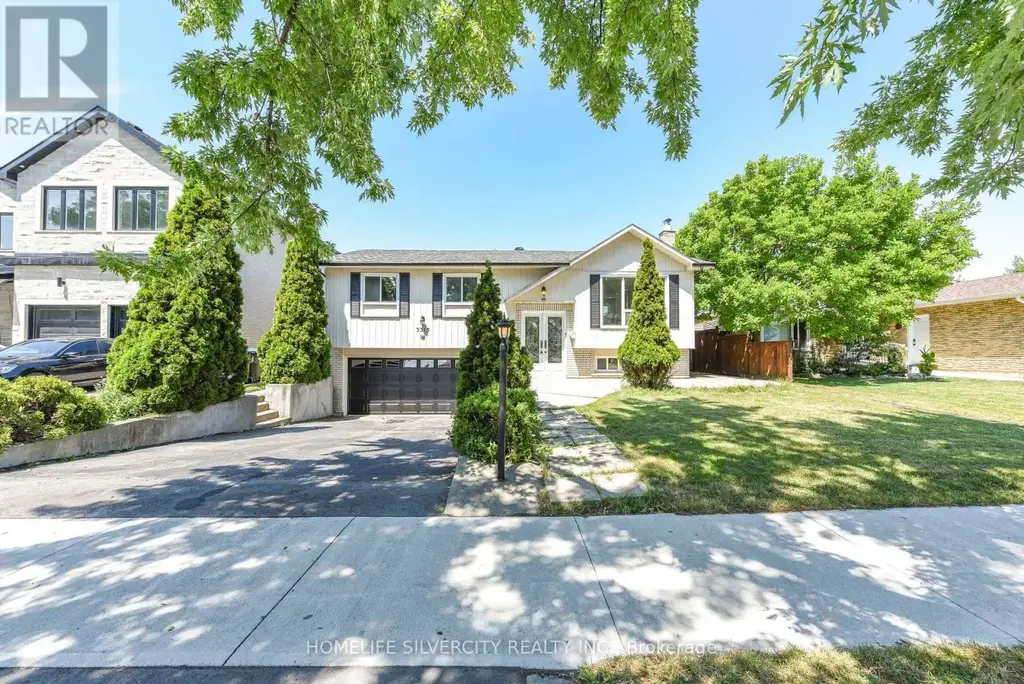 3315 Dwiggin Avenue, Mississauga (Malton)