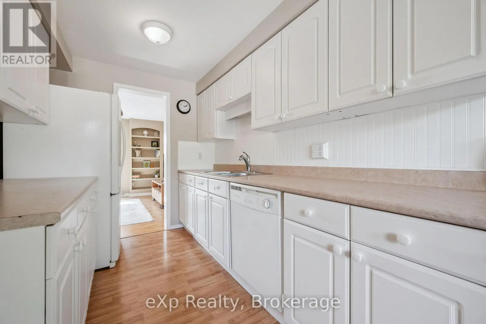 44 - 40 Silvercreek Parkway N, Guelph (Junction/Onward Willow)