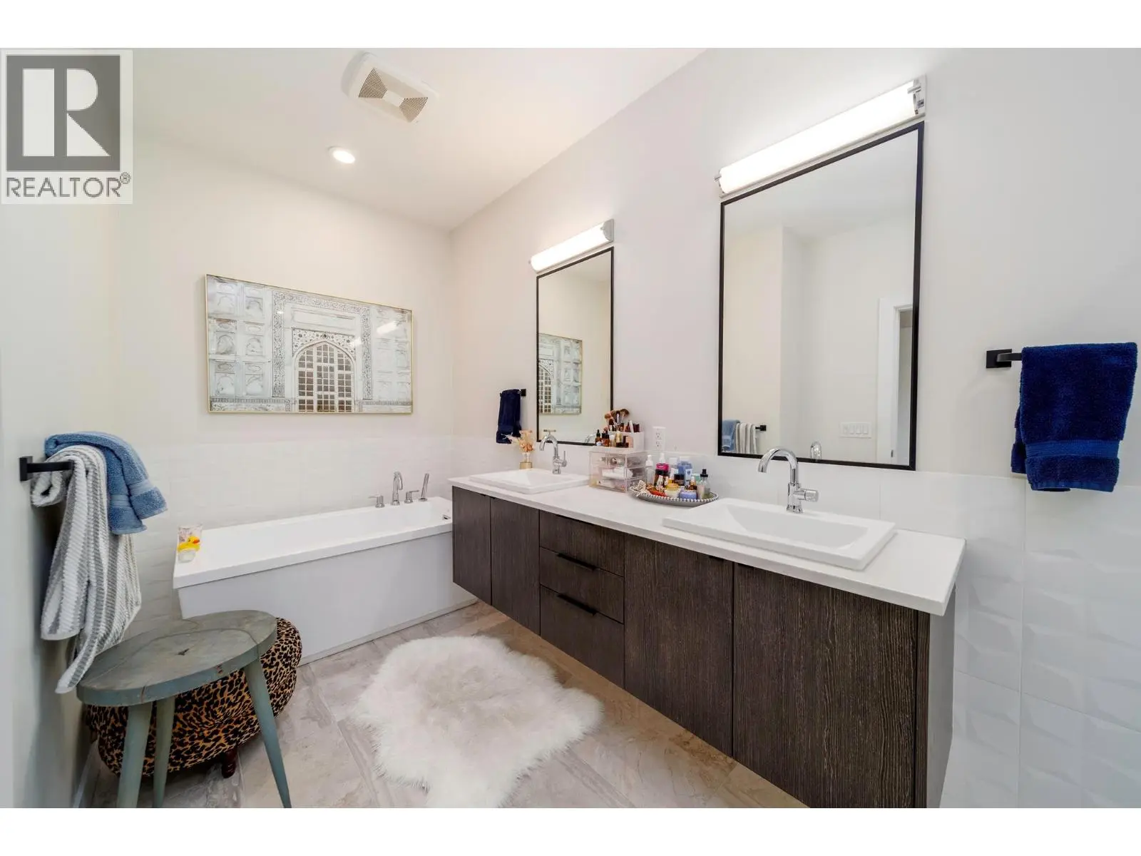 1349 Rocky Point Drive Unit# 2. Kelowna, British Columbia
