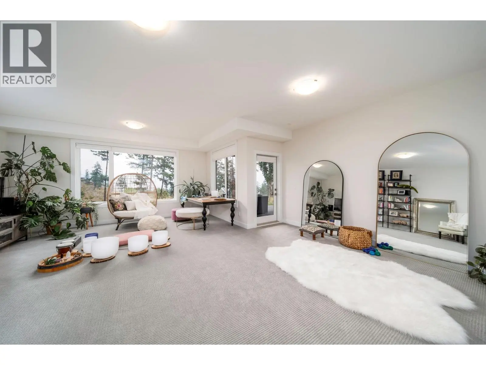 1349 Rocky Point Drive Unit# 2. Kelowna, British Columbia