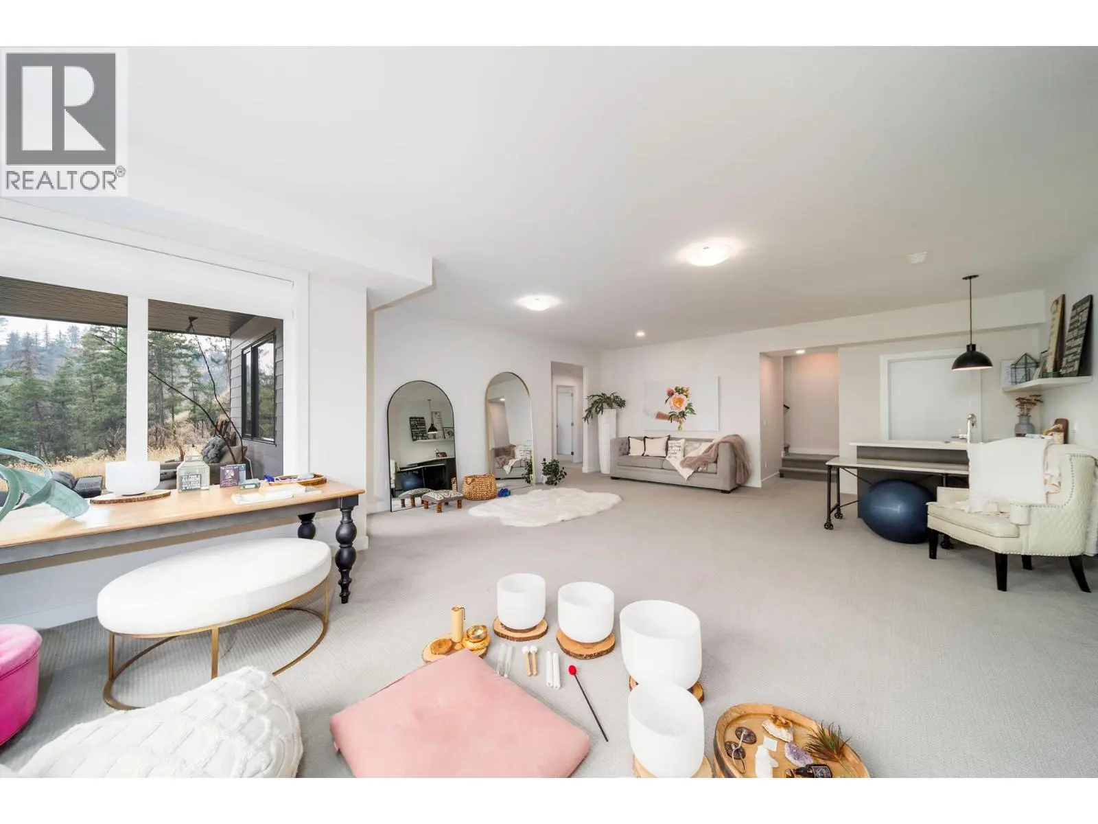 1349 Rocky Point Drive Unit# 2. Kelowna, British Columbia