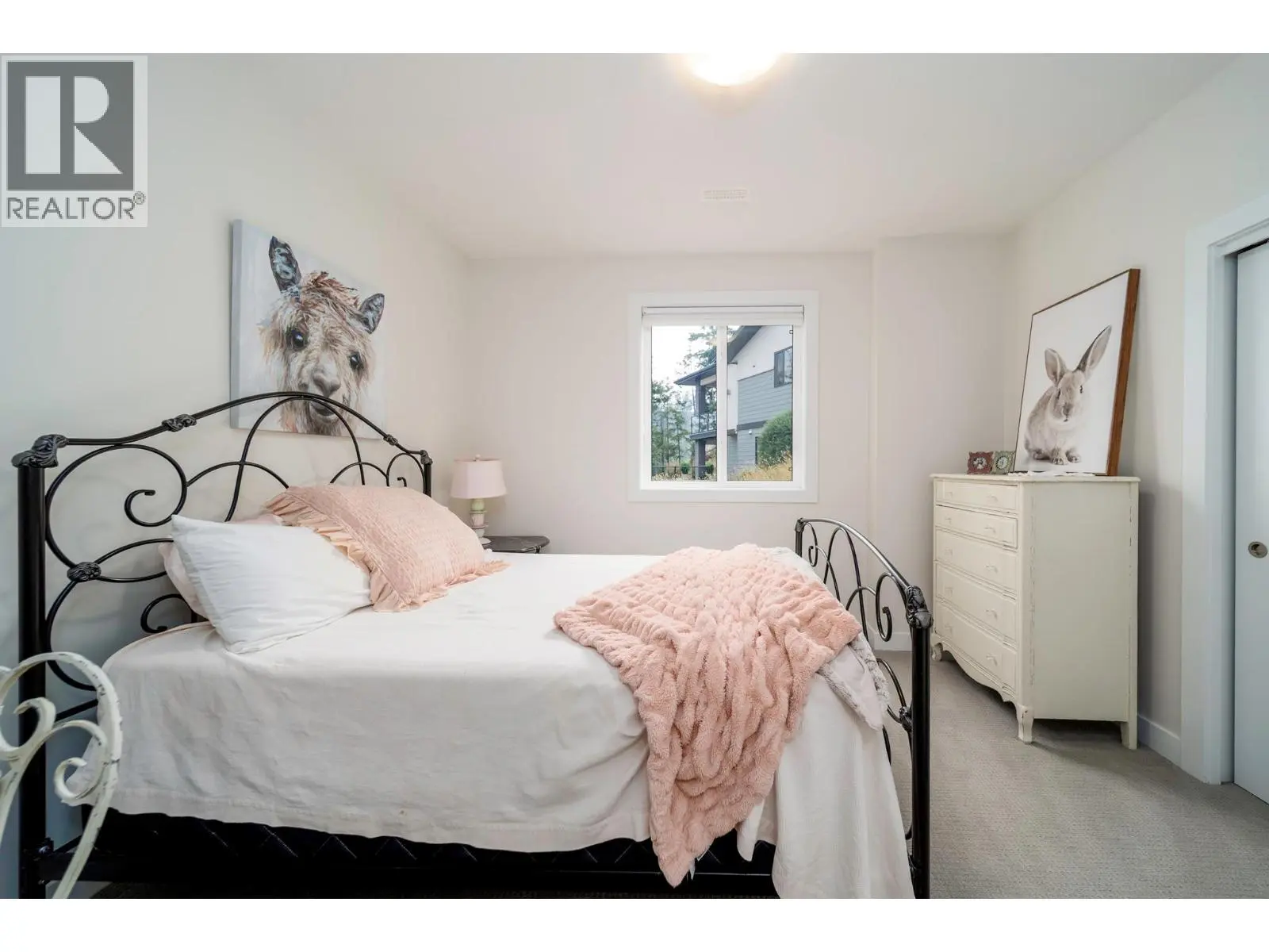 1349 Rocky Point Drive Unit# 2. Kelowna, British Columbia