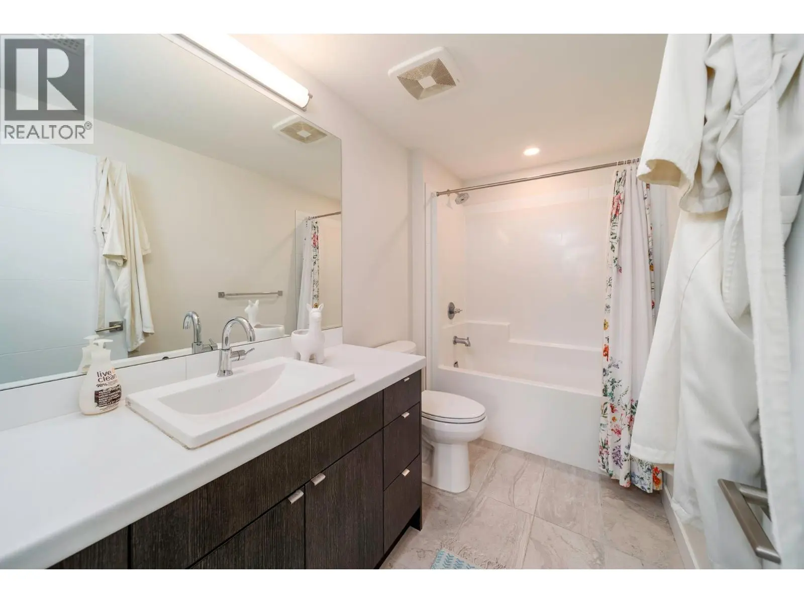 1349 Rocky Point Drive Unit# 2. Kelowna, British Columbia